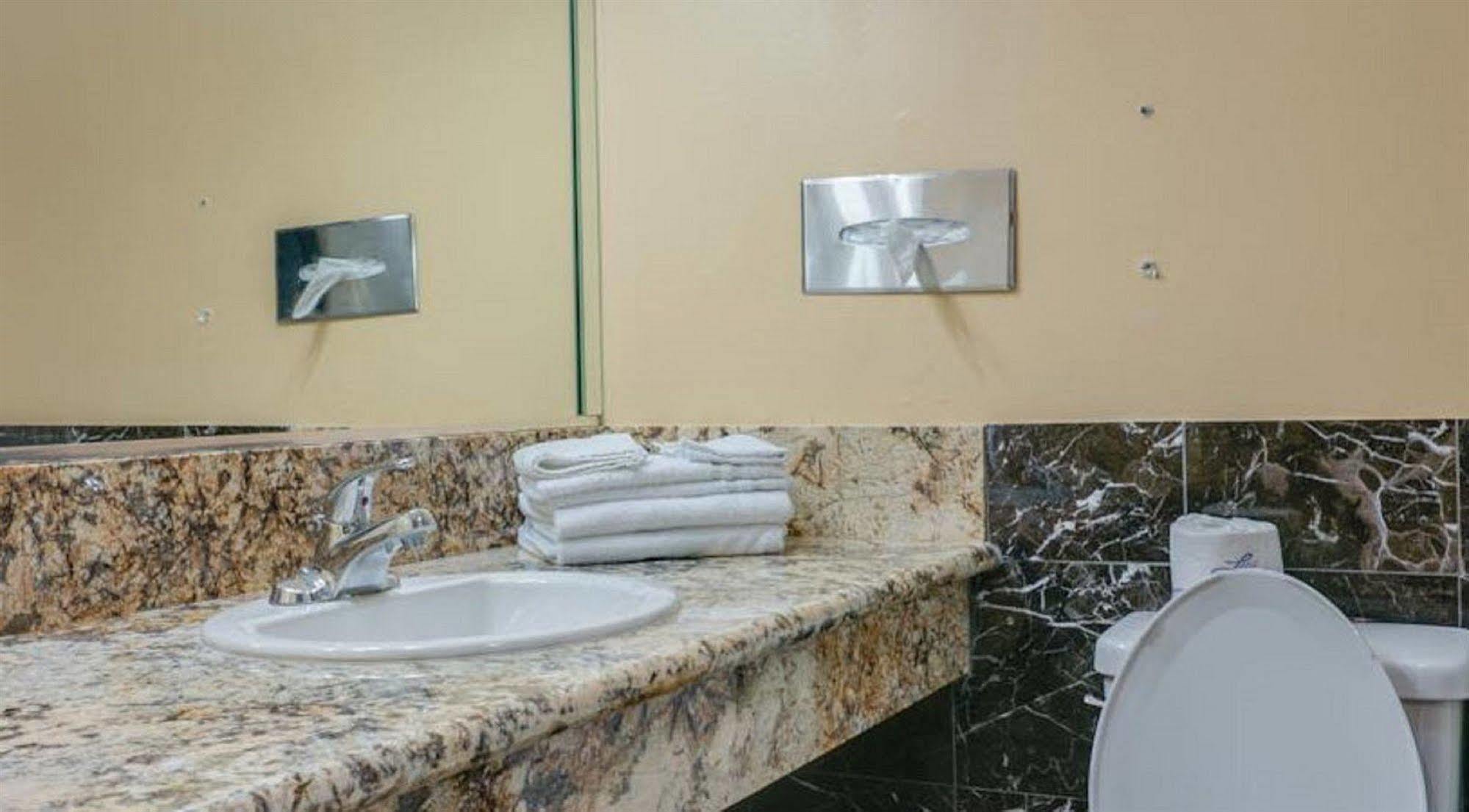 Redondo Beach Inn-Lax (Adults Only) Gardena Exteriör bild